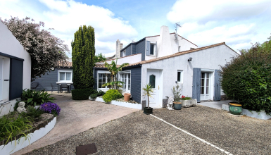 Maison 215m2, 3 chambres, parcelle de 716m2, dépendances