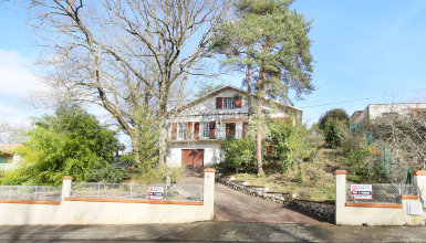 Maison familiale 7 pièces sur 3 niveaux