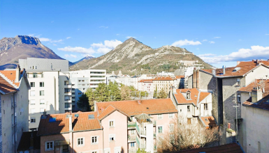 Vue Bastille et le Moucherotte T2 traversant  galeta, cave