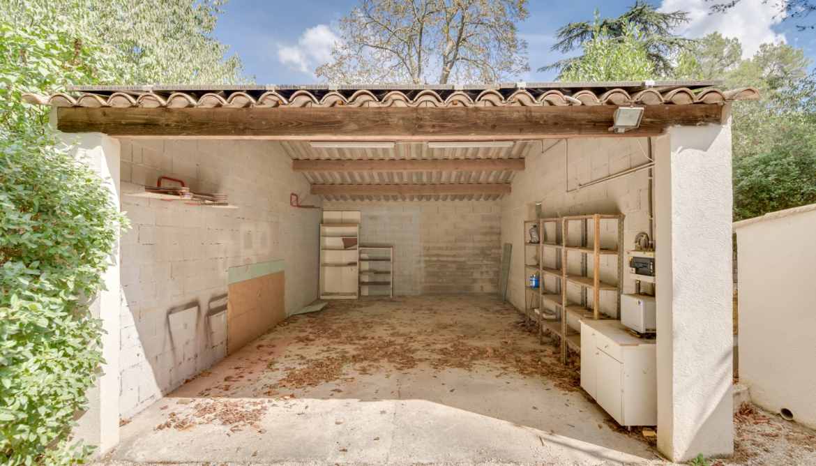 Garage
